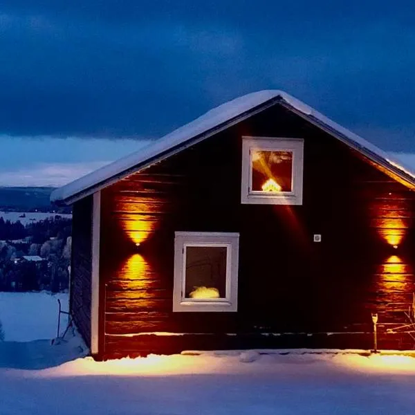 Timmerstuga i Centrala Oviken，位于Persåsen的酒店