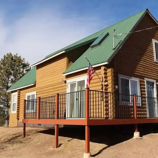 HomeAway Mountain Country Cabin，位于Florissant的酒店