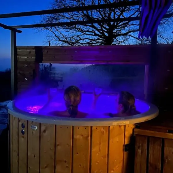 Relaxing cottage bain nordique，位于Saint Remy du Val的酒店