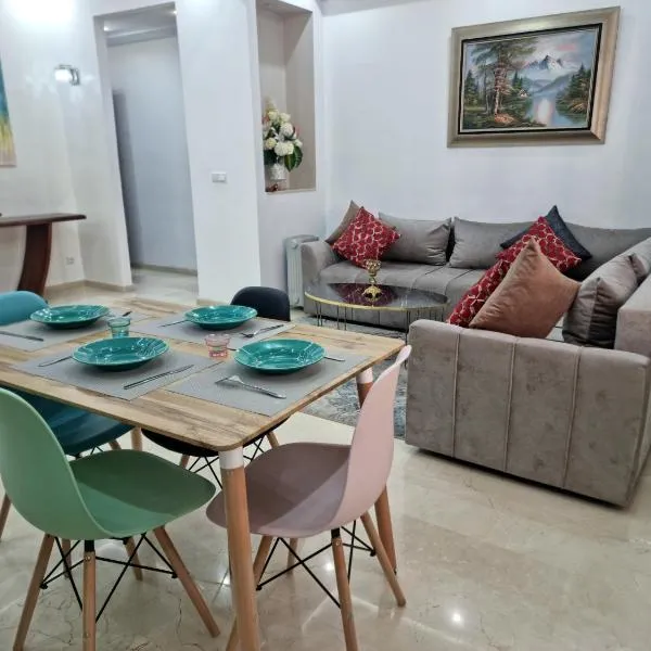 Luxury Family House with Garden View Casablanca，位于卡萨布兰卡的酒店