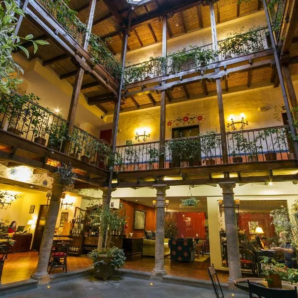 La Casona de la Ronda Hotel Boutique & Luxury Apartments，位于Hacienda Estela的酒店