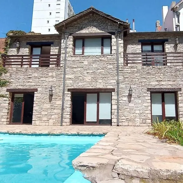 Precioso Chalet Vista Mar，位于马德普拉塔的酒店