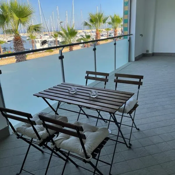San Lorenzo Marina Apartment，位于滨海圣洛伦佐的酒店