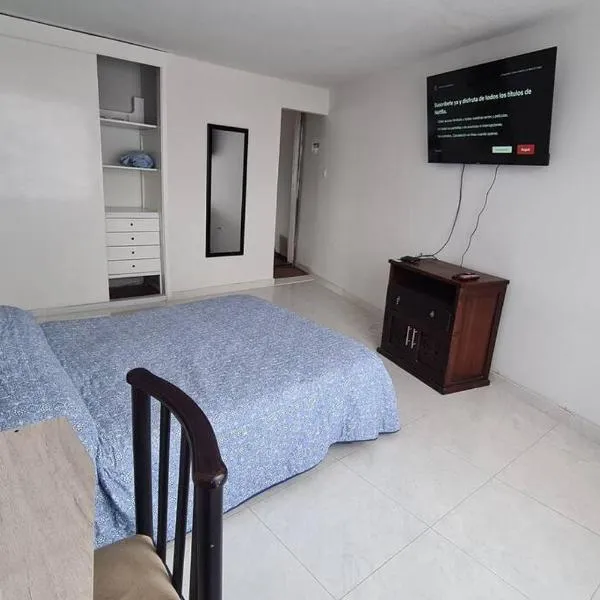 apartamento acogedor, moderno, amplio y económico，位于索加莫索的酒店