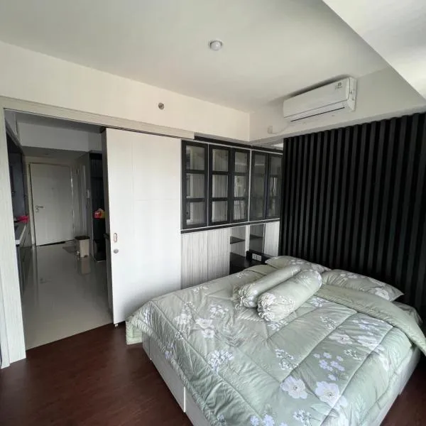 Apartment Breeze Bintaro, Tangerang Selatan，位于Pondoklang的酒店