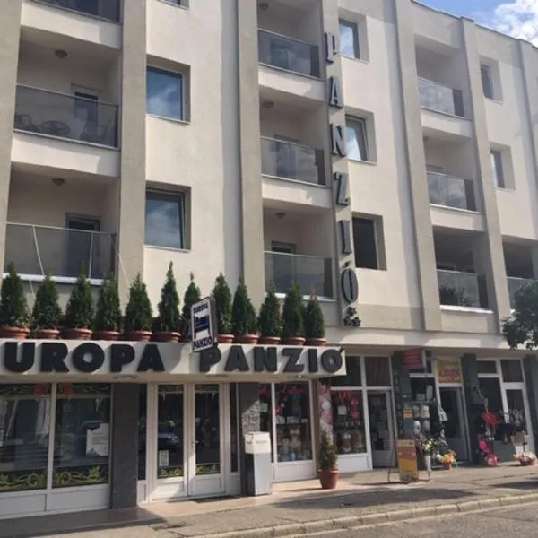 Európa Panzió，位于Tivadar的酒店