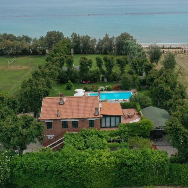 米雷拉海滩别墅，位于Campofilone的酒店