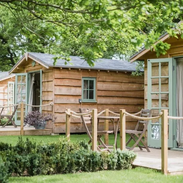 Toad Hall Lodges - Luxury Eco Lodges Near Southwold!，位于Spexhall的酒店