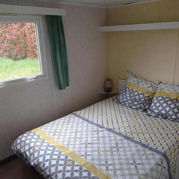 CAMPING LE BEL AIR mobil home LE PALMIER 4 personnes，位于Limogne-en-Quercy的酒店