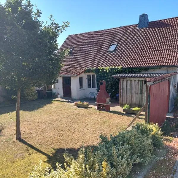 Altmark - Haus am Hang mit Garten，位于Dähre的酒店