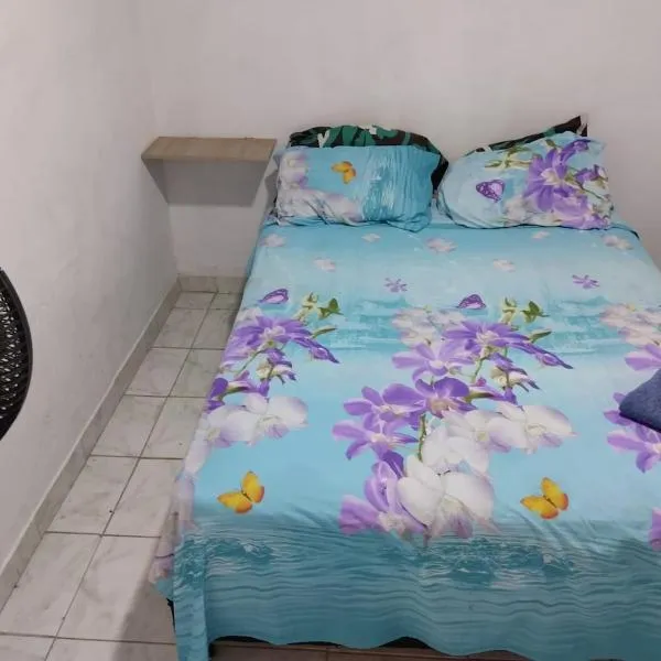 apartamento familiar o dos personas en cama separadas，位于比亚维森西奥的酒店