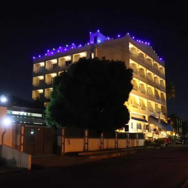Maple Leaf Korean Hotel，位于阿克拉的酒店