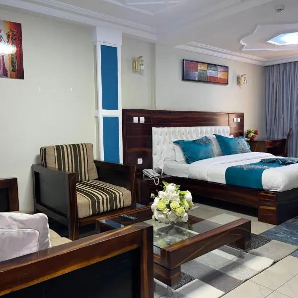 Hotel Le Kremlin Yaoundé，位于Nkolbison的酒店