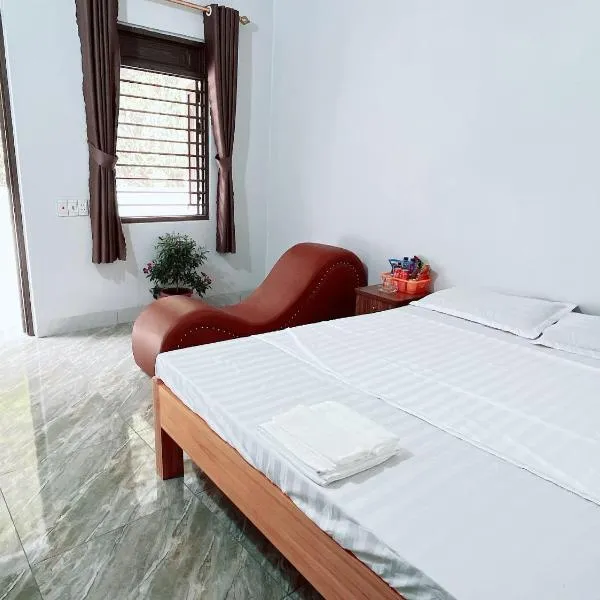 Nhà Nghỉ Tường Vi,位于Bắc Quang的酒店