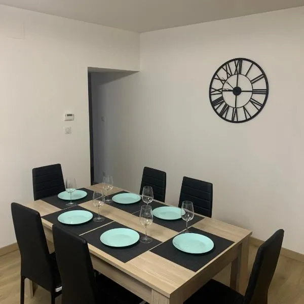 Appartement moderne，位于Buxières-sous-les-Côtes的酒店