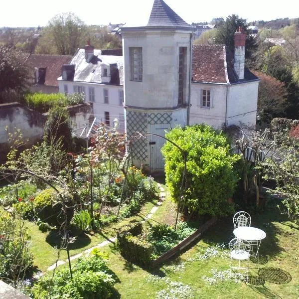 Villa à l'ancien Pigeonnier，位于Saint-Jean-Saint-Germain的酒店