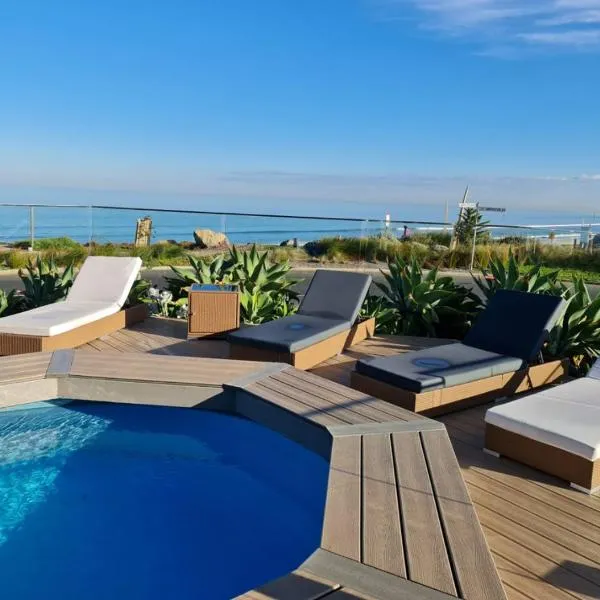 Glenelg Beach House With Private Beachfront Pool，位于格莱内尔格的酒店