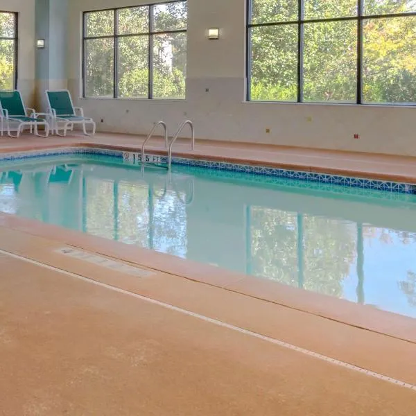 Comfort Suites Stockbridge Atlanta South，位于斯托克布里奇的酒店