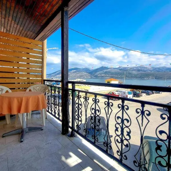"Sun" Bayview apartment，位于Agía Thékli的酒店