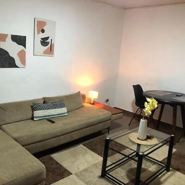 Studio meublé Bastos Carrefour，位于雅温得的酒店