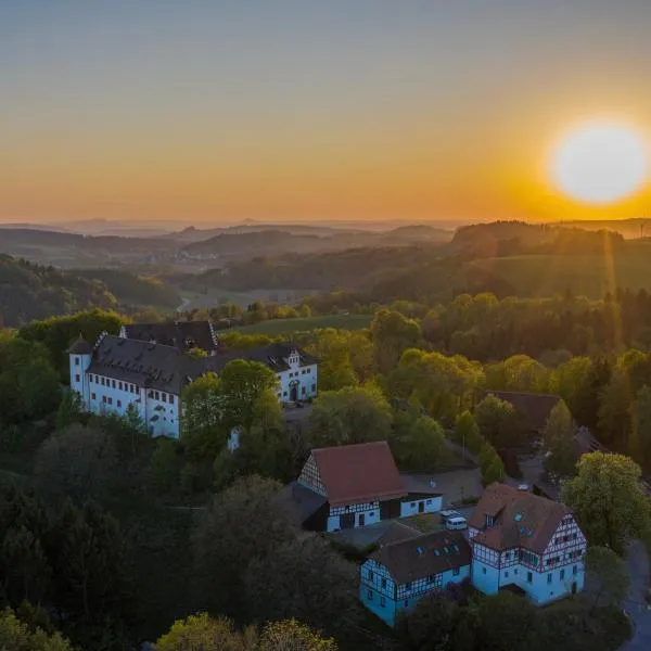 Hotel & Tagungszentrum Schloss Hohenfels，位于Herdwangen-Schönach的酒店