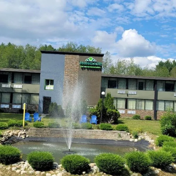 Wingate by Wyndham Lake George，位于乔治湖的酒店