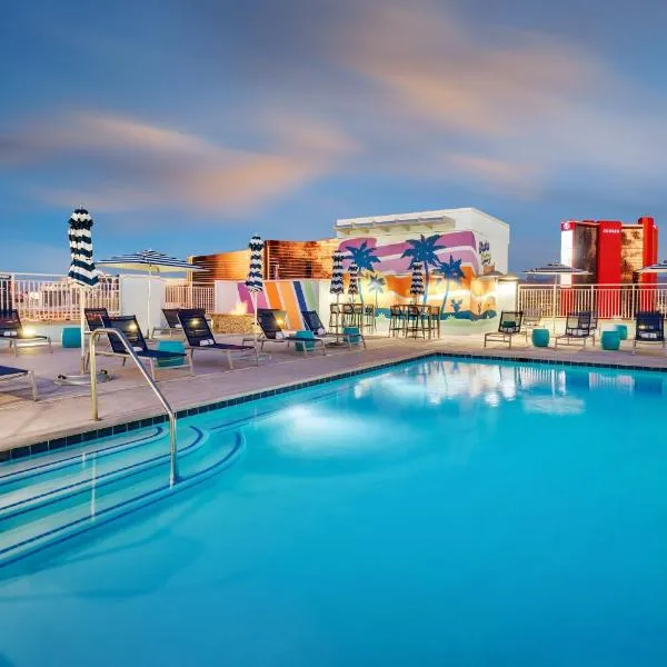 SpringHill Suites by Marriott Las Vegas Convention Center，位于北拉斯维加斯的酒店