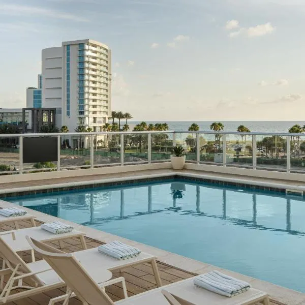 AC Hotel by Marriott Clearwater Beach，位于克利尔沃特的酒店