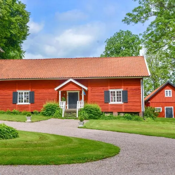 Nice Home In Skövde With Kitchen，位于玛丽斯塔德的酒店