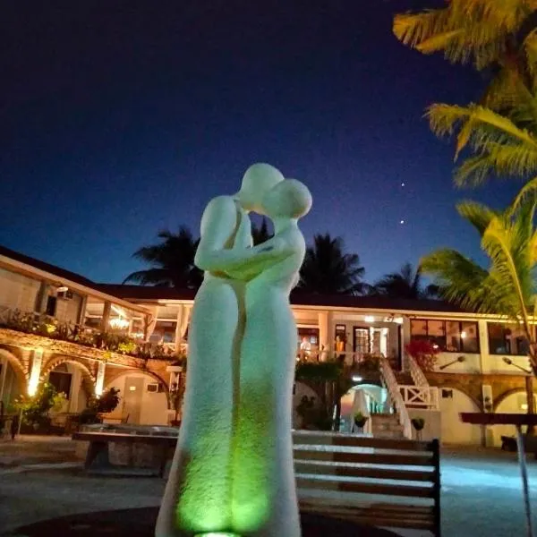 Sunbloom Beachfront Hotel and Restaurant Zambales，位于Sinabacan的酒店
