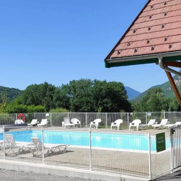 Cosy du Birdie Logement 4 pers avec piscine，位于Bellecombe-en-Beauges的酒店