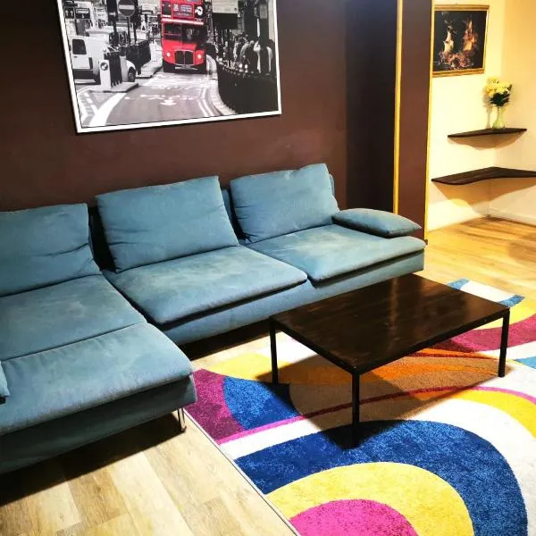 Apartamento a 5 minutos distancia de playa en Puerto de Sagunto -Full Apartment -120m2，位于波多黎多德萨贡托的酒店