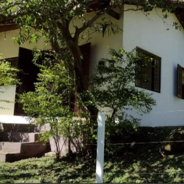 Casa de Campo no Parque Estadual da Serra do Mar，位于圣路易斯-杜帕赖廷加的酒店