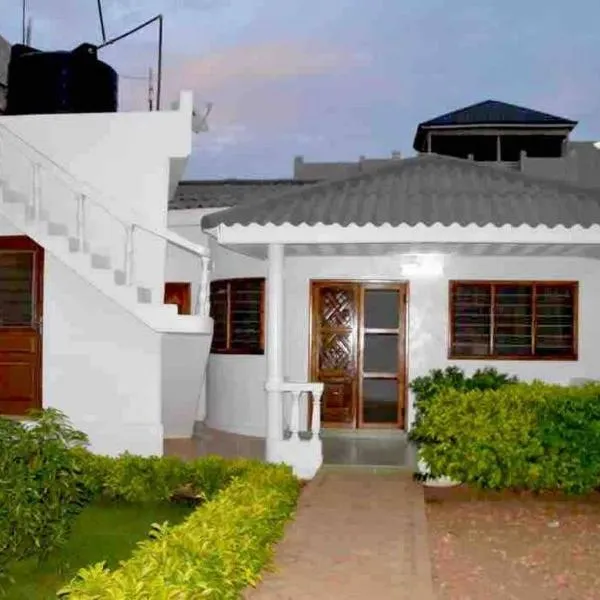 Gloryphil House，位于洛美的酒店