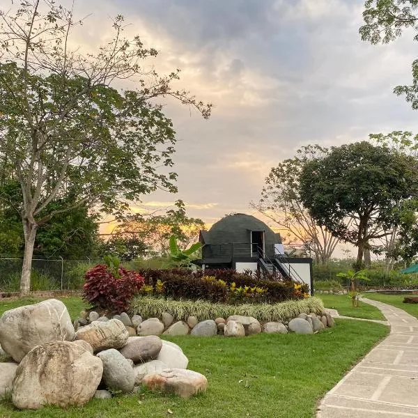 Hotel Zensi 420，位于Lejanías的酒店