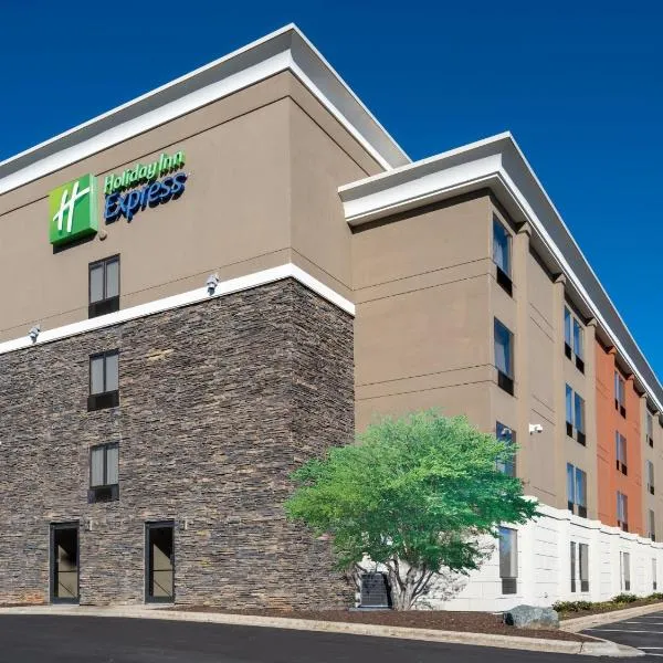 Holiday Inn Express & Suites Greensboro - I-40 atWendover, an IHG Hotel，位于格林斯伯勒的酒店