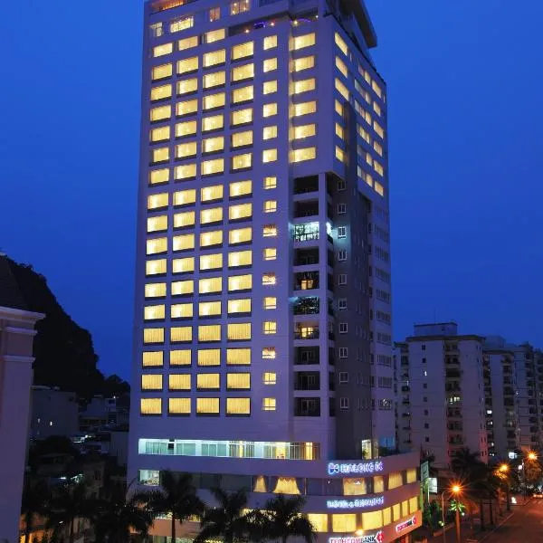 DC下龙酒店，位于Quang Hanh的酒店