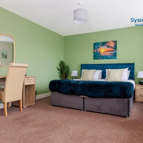 Syster Properties Serviced Accommodation Leicester 5 Bedroom House Glen View，位于马克菲尔德的酒店