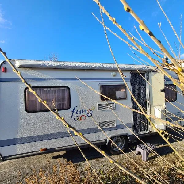 Louise´s Camper，位于Neusiedl an der Zaya的酒店