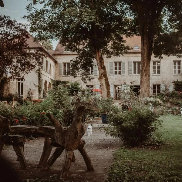 La Fontaine Racine - Chambres d'hôtes，位于Vauciennes的酒店