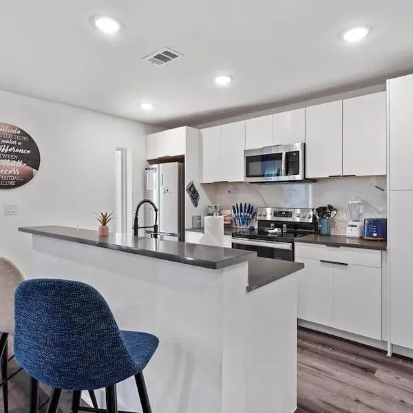 Cowboys Fan Pad 2 Bedroom!，位于达拉斯的酒店