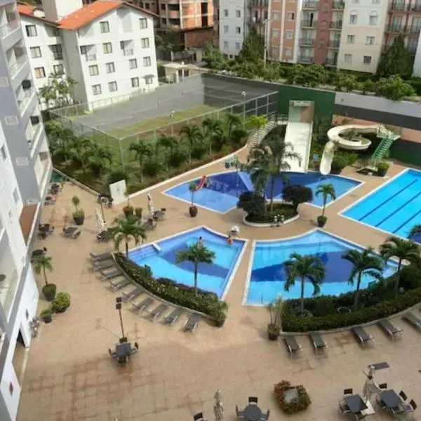 Flat 123 - Veredas - 300 metros Hot Park - Vista Piscina，位于热河市的酒店