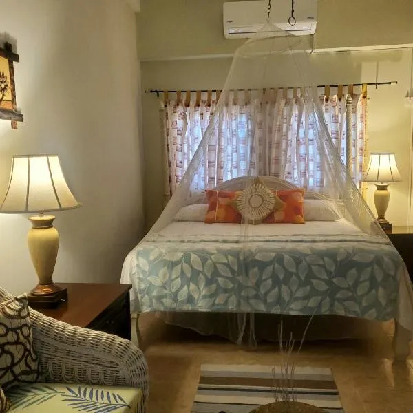 Sunbreeze Ocho Rios - A spacious, homely apartment，位于Ewarton的酒店