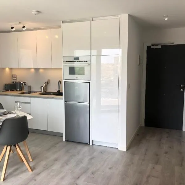 CP High floor luxury studio with sea view，位于直布罗陀的酒店