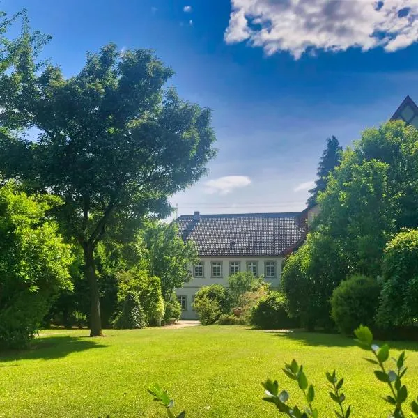 Schloss Sennfeld - Schloss Akademie & Eventlocation -，位于Adelsheim的酒店