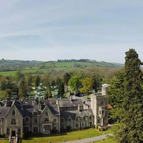 Mellington Hall Country House Hotel，位于Church Stoke的酒店