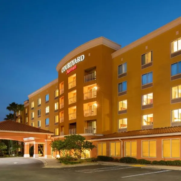 杰克逊维尔橘园万怡酒店，位于Green Cove Springs的酒店