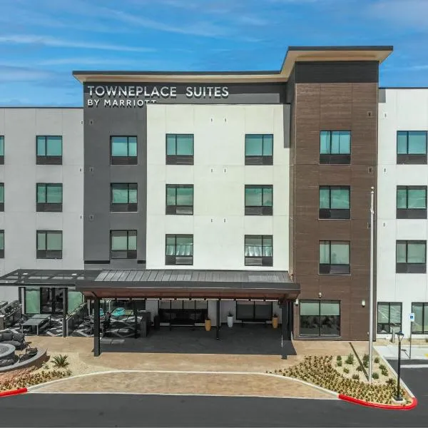 TownePlace Suites by Marriott Las Vegas North I-15，位于北拉斯维加斯的酒店