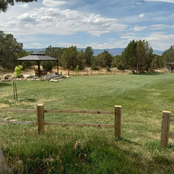 Hacienda Roja - The Cedars #7 at Wind Walker Homestead,位于Spring City的酒店