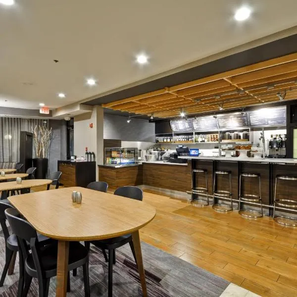 杰克逊维尔/东北万豪万怡酒店，位于杰克逊维尔的酒店